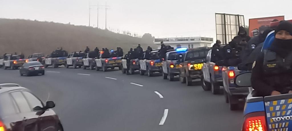 Para lograr entrar al área del enfrentamiento las autoridades dispusieron de 600 agentes y 65 autopatrullas. (Foto, Prensa Libre: Fredy de León).