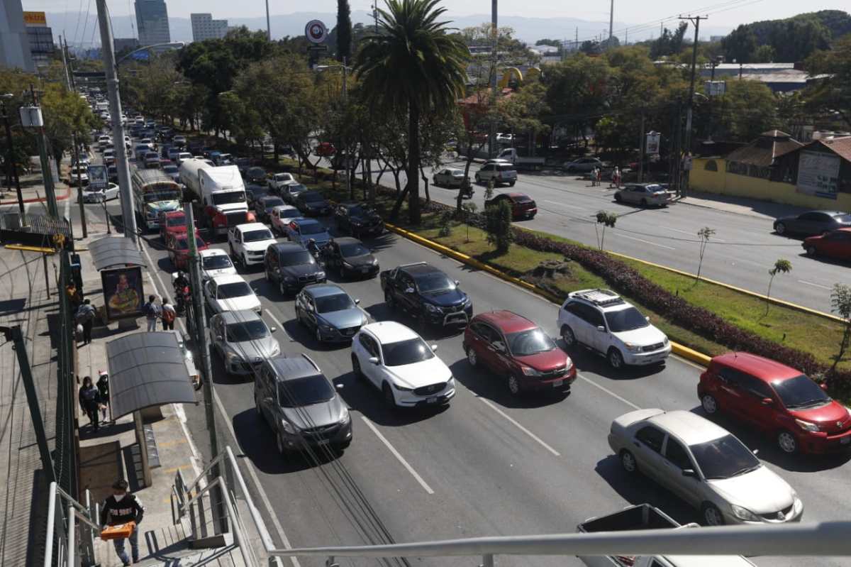 Autoridades reportan intenso tránsito en día de Nochebuena