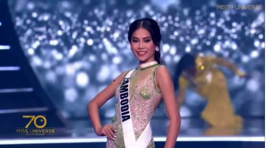 En las pasarelas preliminares algunas de las participantes tuvieron algunos resbalones y caídas.  (Foto Prensa Libre: captura de pantalla Miss Universo)