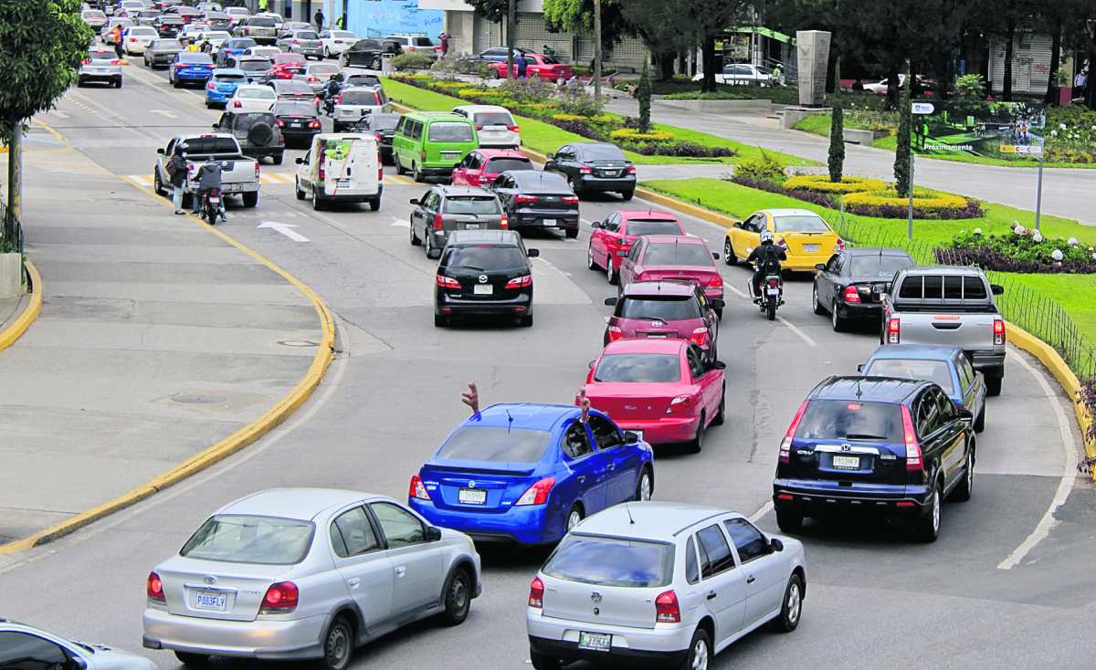Más de 2 millones de vehículos circulan cada día en la capital
