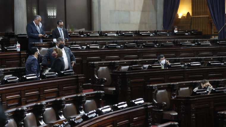 El Congreso suspendió su penúltima sesión del año por inasistencia de diputados. (Foto Prensa Libre: Esbin García)