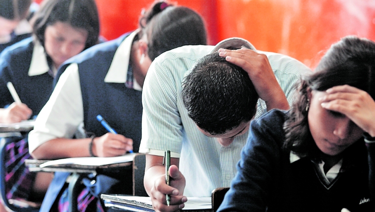 Educación autoriza Bachillerato para impulsar el emprendimiento. (Foto Prensa Libre: Hemeroteca PL)