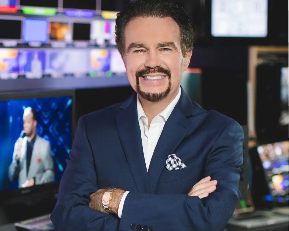 Lamb murió a los 64 años después de contraer coronavirus. (Foto Prensa Libre: Twitter)