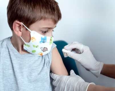 Cinco razones que apoyan la vacunación infantil contra la  covid-19