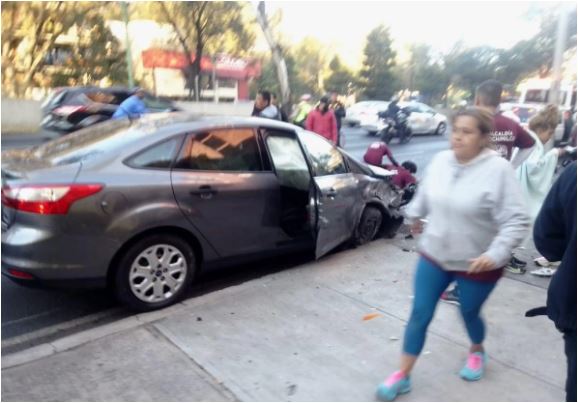 Video: Automovilista embiste a una docena de peregrinos ciclistas en Ciudad de México