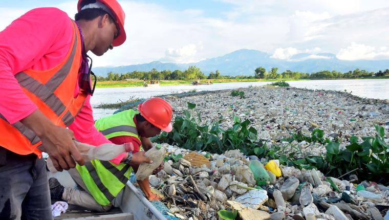 Proyectos de tratamiento de desechos, centros logísticos, centro se acopio, terminales de buses y otros, podrán presentarse a Anadie para que esta haga la planificación y evaluación, siempre y cuando sean iniciativas de infraestructura para desarrollo económico. (Foto, Prensa Libre: Hemeroteca PL).