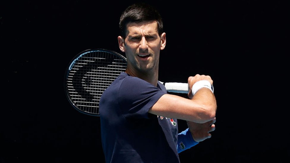 Djokovic ha estado preparando su participación en el Abierto de Australia desde que un juez revirtiera la decisión del gobiero australiano de cancelar su visa.