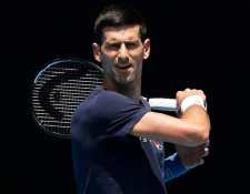 Djokovic ha estado preparando su participación en el Abierto de Australia desde que un juez revirtiera la decisión del gobiero australiano de cancelar su visa.