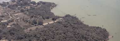 Imagen aérea de Tonga, tras la erupción. (GETTY IMAGES)