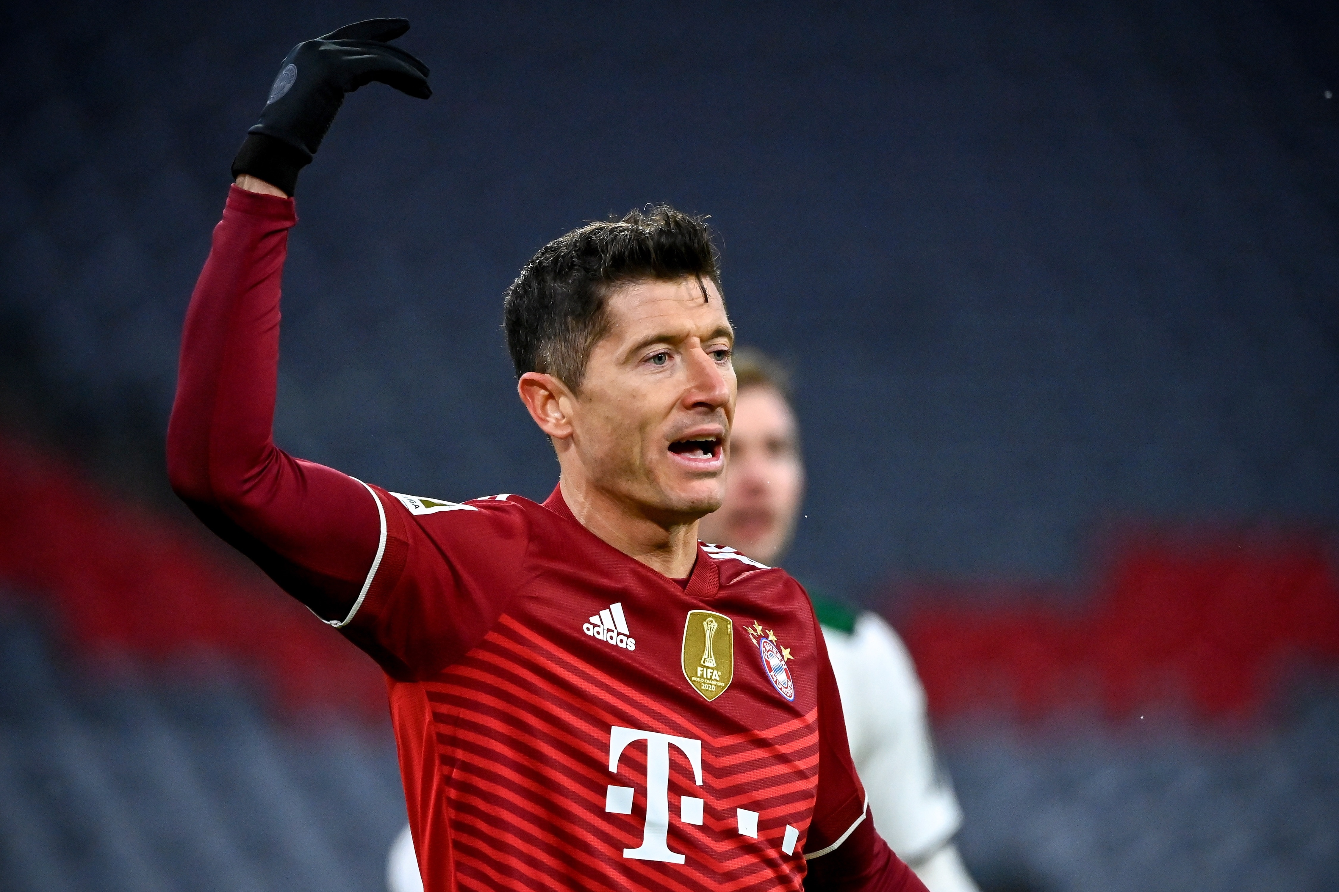 Munich (Germany), 07/01/2022.- Bayern's Robert Lewandowski reacts during the German Bundesliga soccer match between FC Bayern Muenchen and Borussia Moenchengladbach in Munich, Germany, 07 January 2022. (Alemania, Rusia) EFE/EPA/PHILIPP GUELLAND CONDITIONS - ATTENTION: The DFL regulations prohibit any use of photographs as image sequences and/or quasi-video.