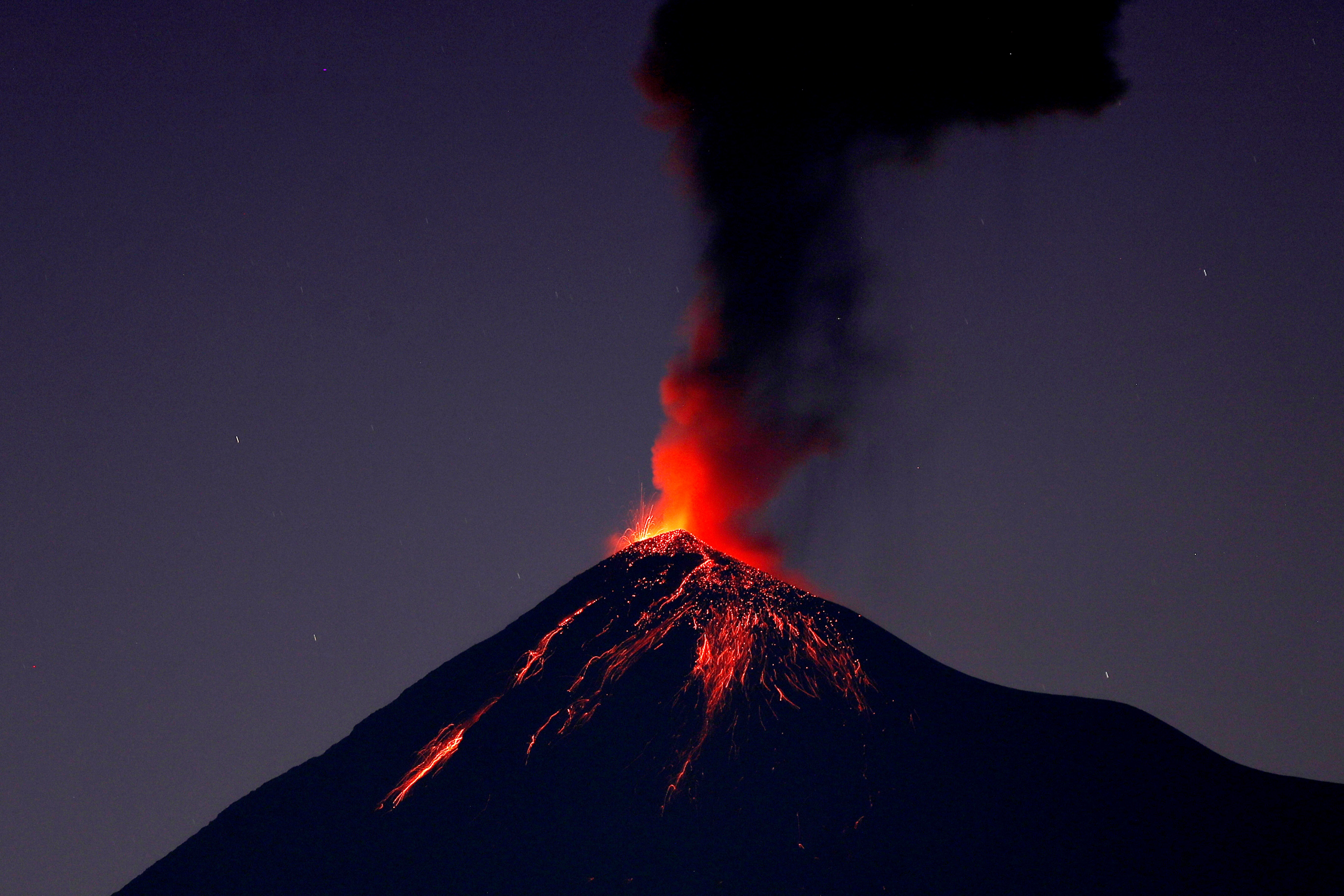Volcán de Fuego: Dan a conocer cuál es la actividad luego de que entrara en  erupción el día del temblor en Guatemala
