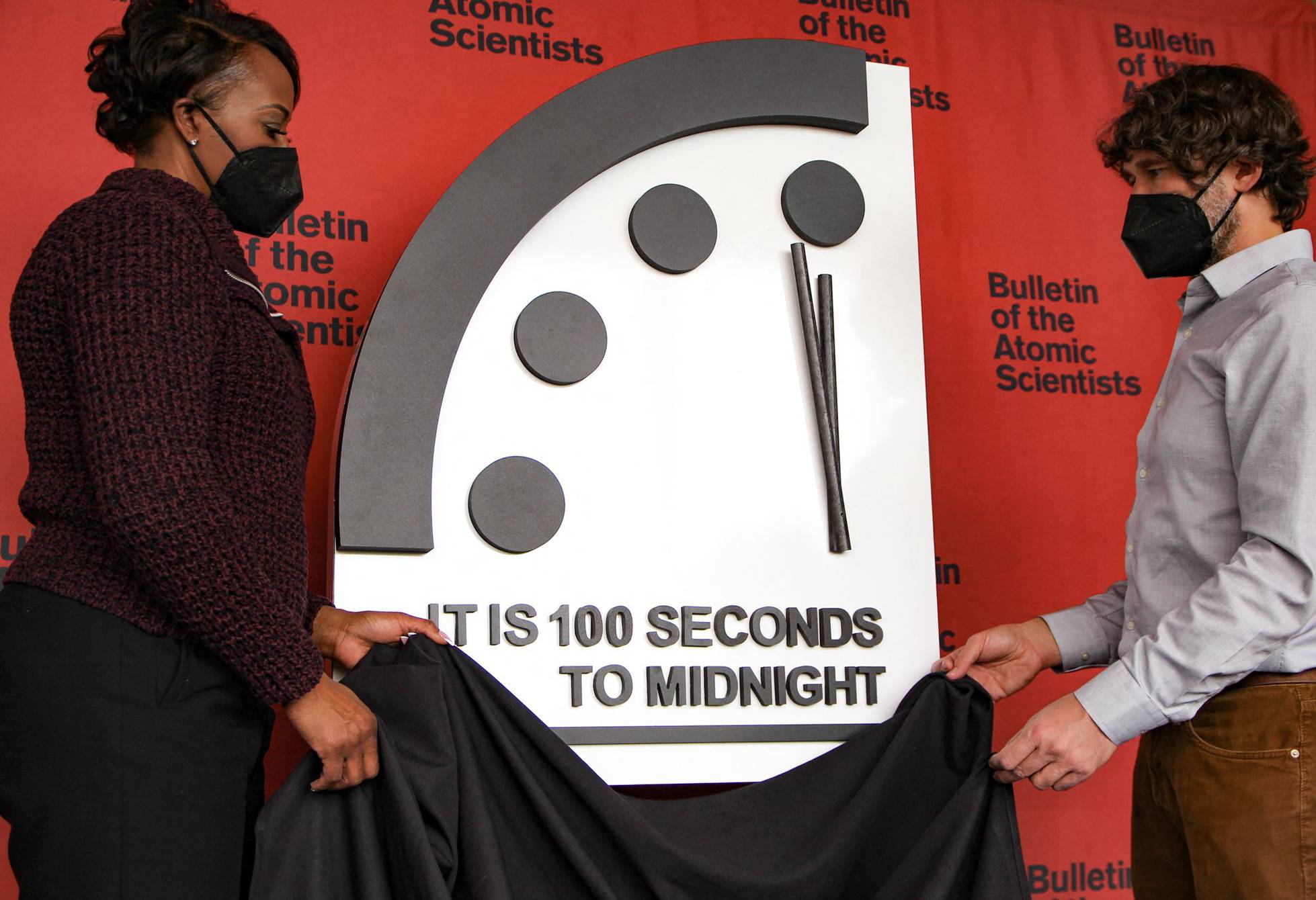 El Reloj del Juicio Final se encuentra actualmente a "100 minutos para la medianoche". (Foto Prensa Libre: AFP)