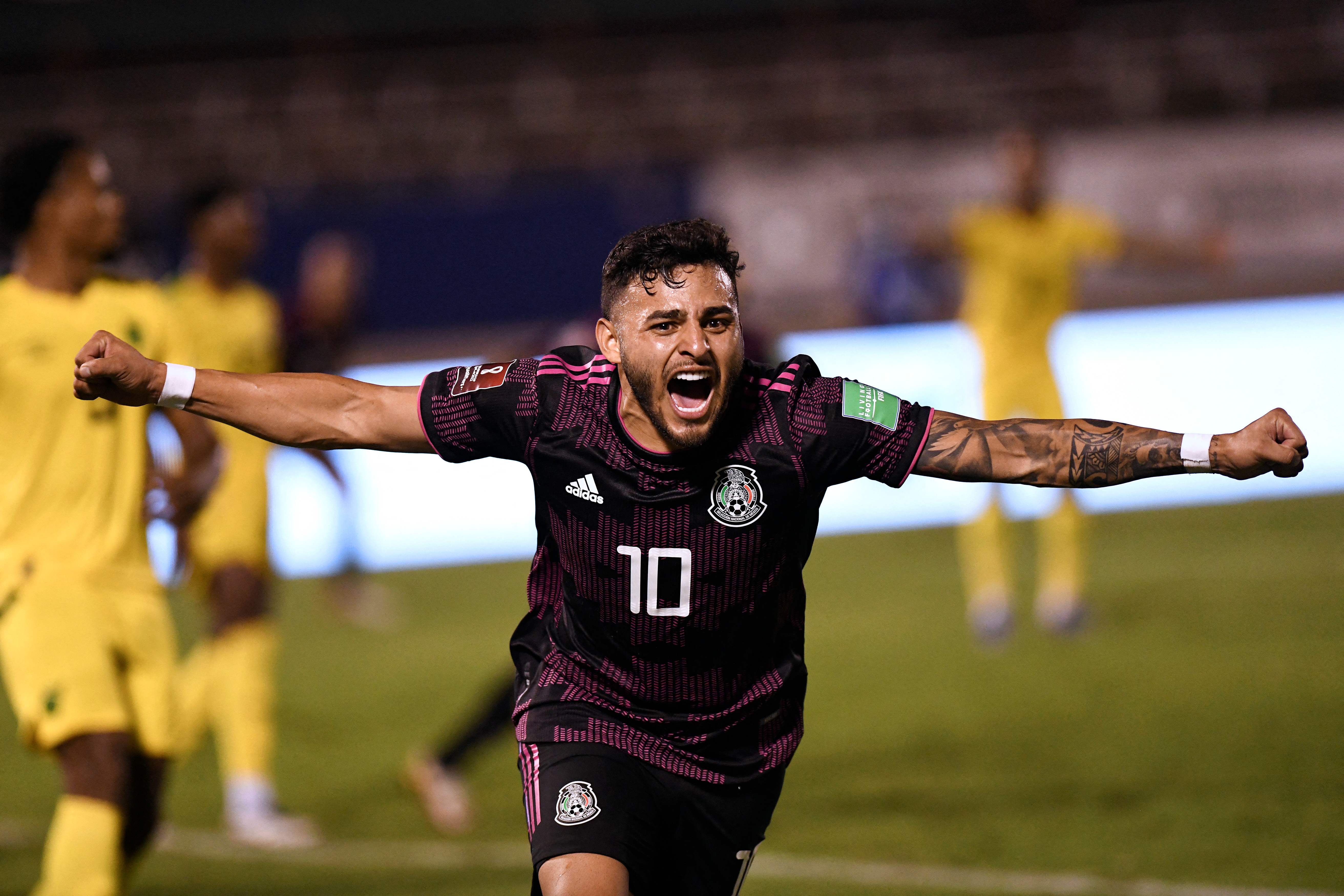 Alexis Vega marcó el segundo gol de México frente a Jamaica. (Foto Prensa Libre: AFP)