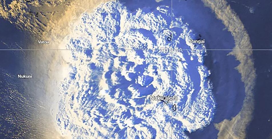 Fotografía satelital facilitada por el Servicio Meteorológico de Tonga. EFE/Servicio Meteorológico de Tonga