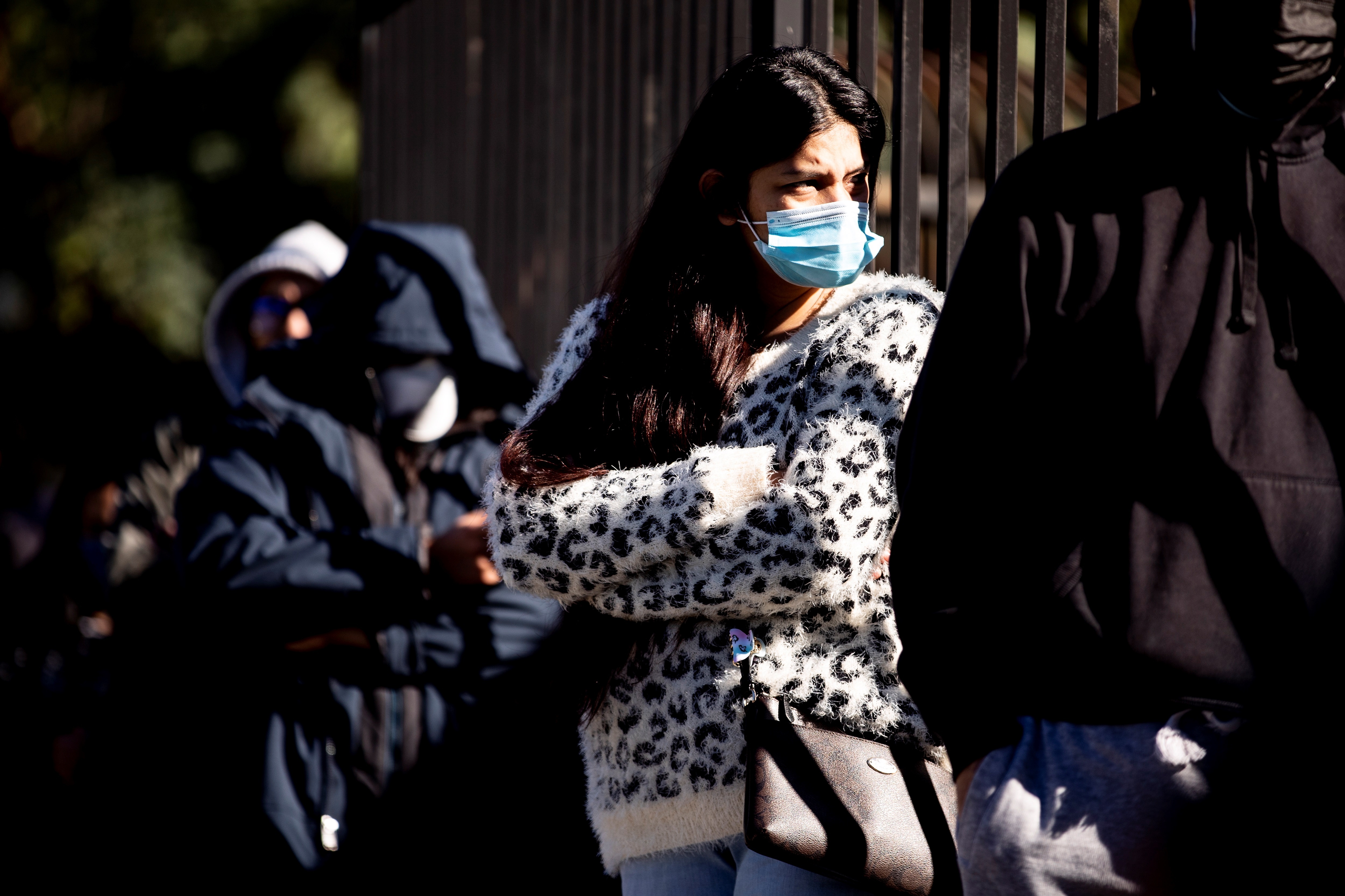 El uso de la mascarilla sigue siendo una de las principales recomendaciones para evitar el coronavirus. (Foto Prensa Libre: EFE)