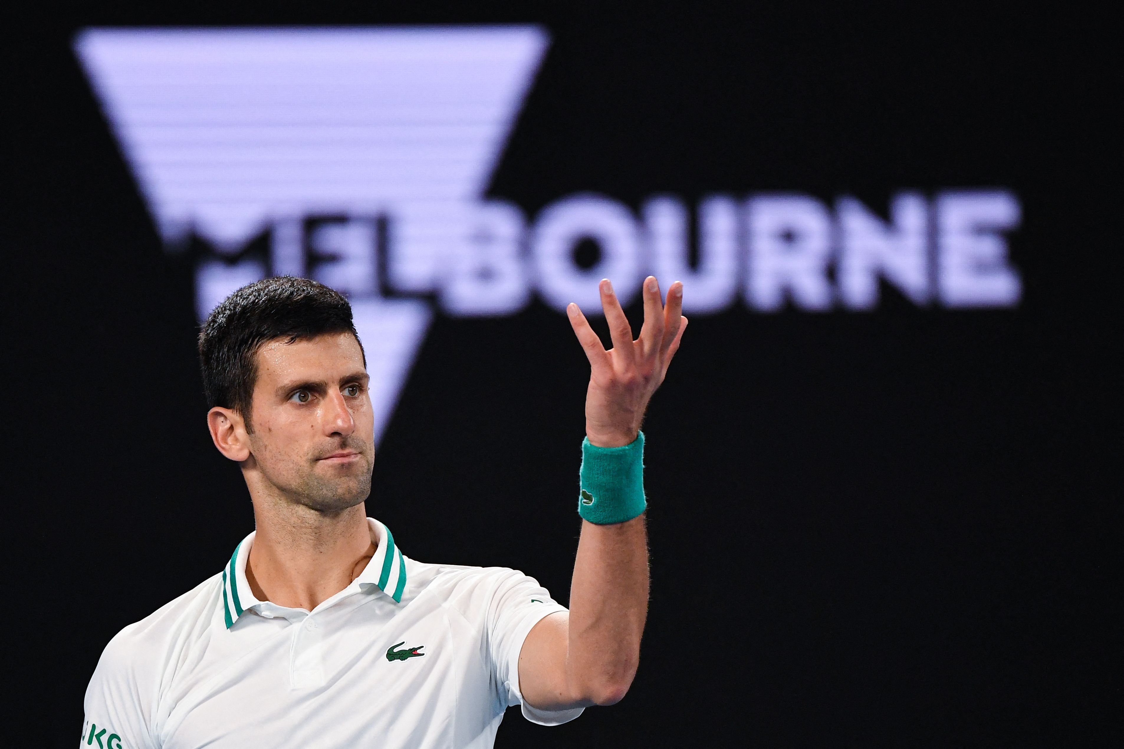 El tenista serbio Novak Djokovic está en el centro de la polémica en Australia. (Foto Prensa Libre: AFP)