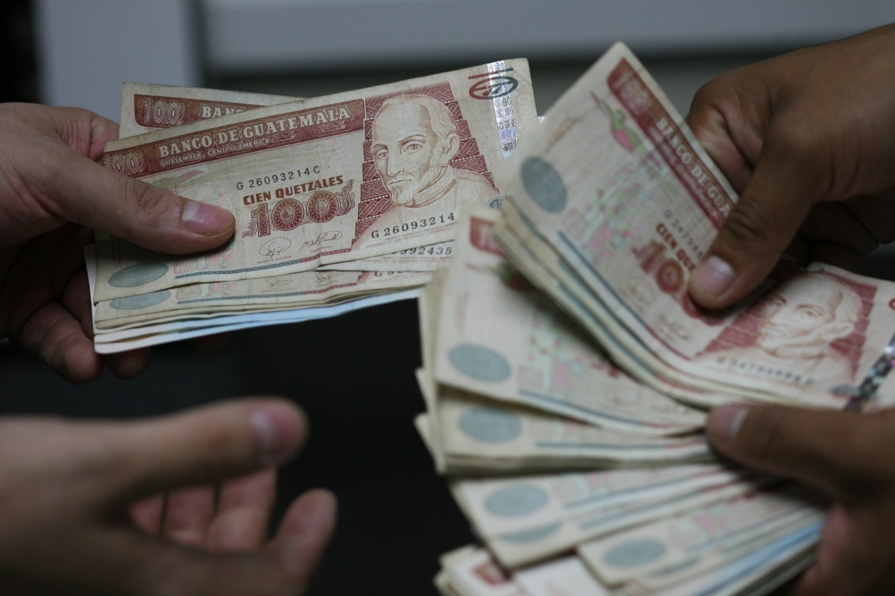 Todos los pagos de Q30 mil en adelante, tienen que efectuarse por medios de pago bancarios.
(Foto Prensa Libre: Hemeroteca PL).
