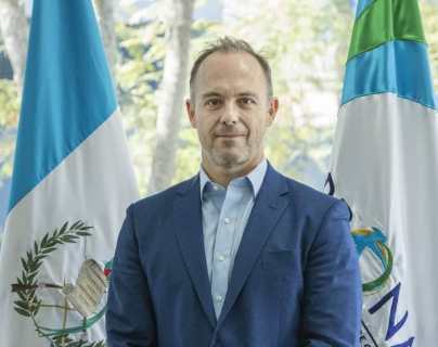 Renuncia el Comisionado Presidencial de Competitividad Rolando Paiz; el resto del Gabinete espera si el Presidente decide cambios