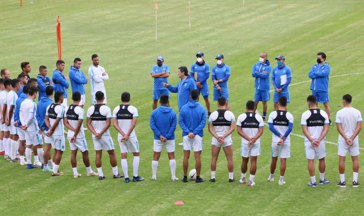 Selección Nacional: Luis Fernando Tena toma el mando y dirige su primer entrenamiento a la espera de rival para partido amistoso