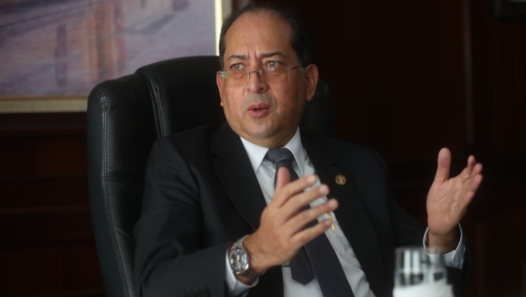 En 2022 la economía crecerá en el rango de 3.5% a 5.5%, explicó Sergio Recinos, presidente del Banguat. (Foto Prensa Libre: Hemeroteca PL).