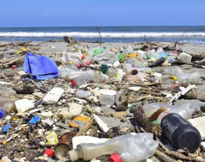 Honduras desmiente a Guatemala y dice que río Motagua sigue arrastrando toneladas de basura a sus playas
