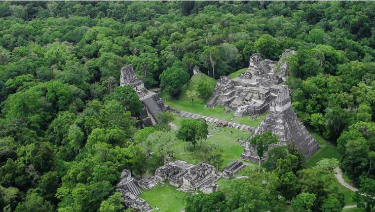 El extenso Parque Nacional Tikal, en Petén. (Foto: Hemeroteca PL)