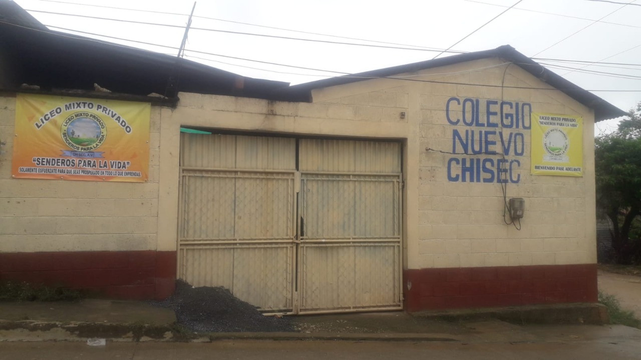 Lento sistema de quejas del Mineduc permite que acusado por cobro de comisiones ilegales dirija colegio en Alta Verapaz