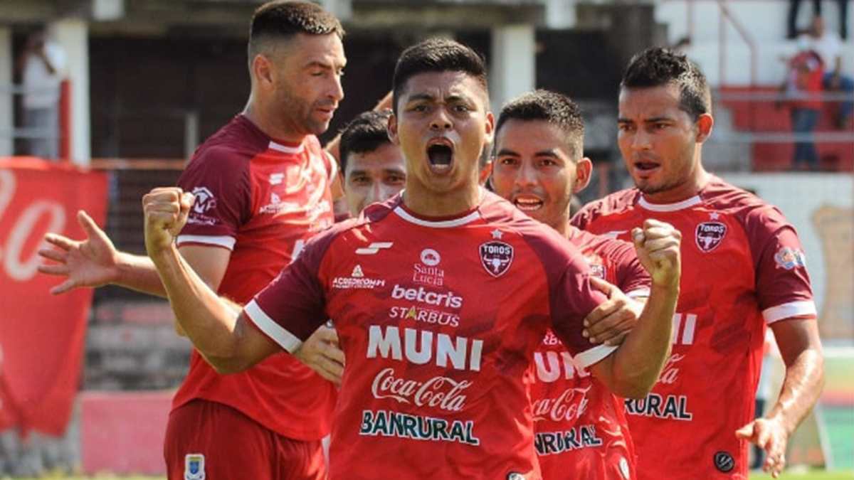 Malacateco estrena su título de campeón entre los aplausos de Xelajú y saca sus primeros tres puntos del Clausura 2022