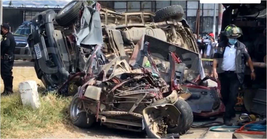 Varios muertos y heridos han dejado los últimos accidentes de tránsito en donde se han visto involucrado transporte de pasajeros. (Foto Prensa Libre: Hemeroteca)