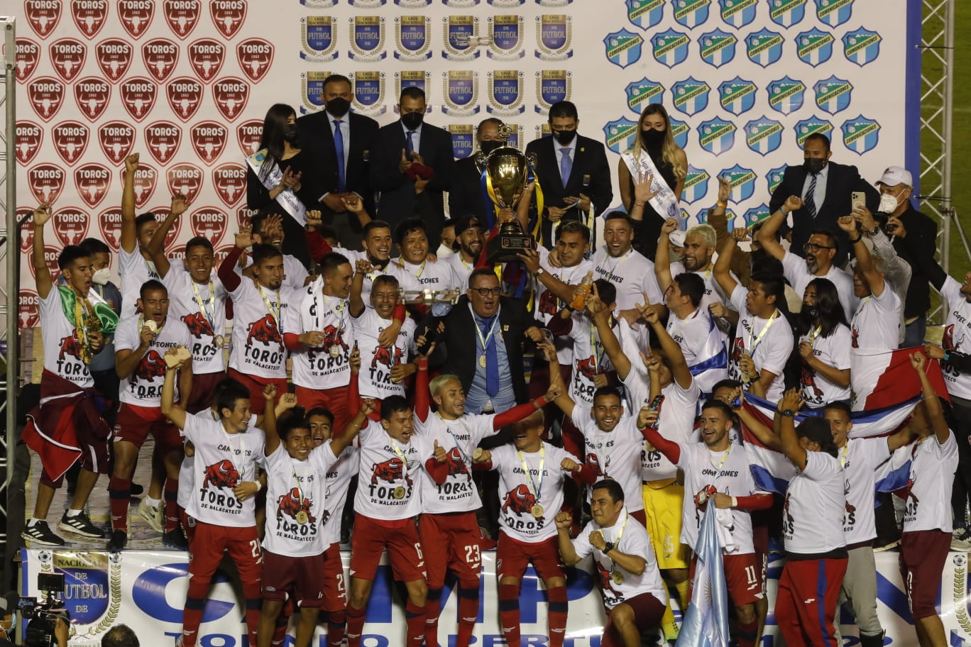 Malacateco festeja su primer título en la Liga Nacional. (Foto Prensa Libre: Carlos Hernández)