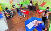 Los colegios privados deben tener la autorización del Mineduc para poder dar clases híbridas en alerta roja. (Foto Prensa Libre: Hemeroteca PL)
