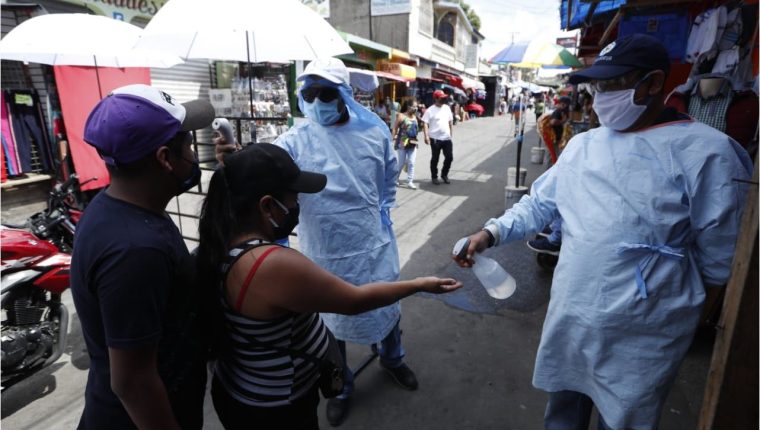 Contagios de coronavirus siguen al alza en Guatemala y casos activos se acercan a los 49 mil