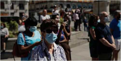 La sexta ola de la pandemia en España comienza a frenarse