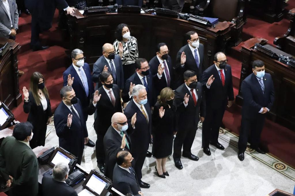 El Congreso juramentó el pasado martes 18 de enero a la comisión que elegirá al nuevo fiscal del MP. (Foto Prensa Libre: Congreso de la República)