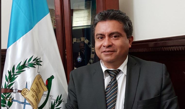 Mario Raúl García dejó la decanatura de Ciencias Jurídicas y Sociales de la Universidad Rural y no integrará la postuladora para fiscal general. (Foto Prensa Libre: Organismo Judicial) 