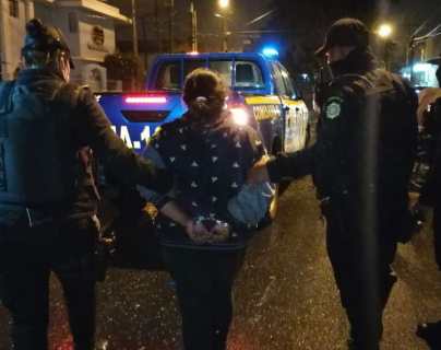 Usaba otro nombre para burlar a las autoridades: mujer señalada de robo es detenida en la zona 6 de Mixco