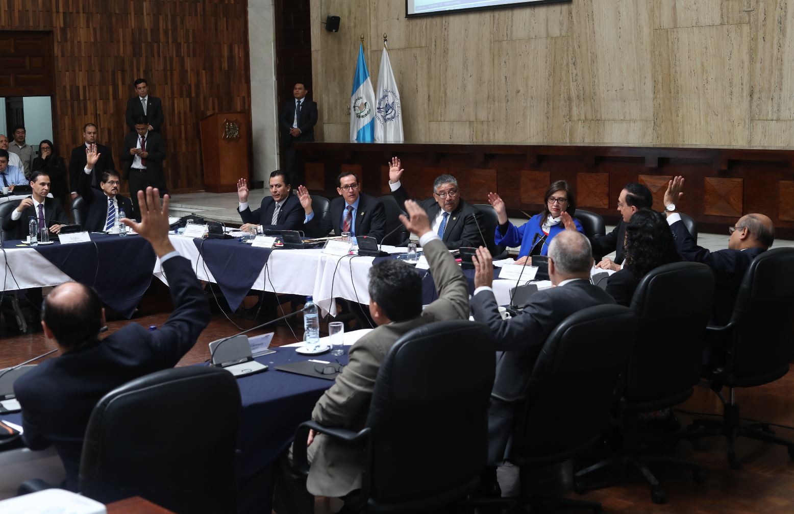 La comisión postuladora del 2018, durante una de las votaciones en el proceso de selección de fiscal general. (Foto Prensa Libre: Hemeroteca PL)