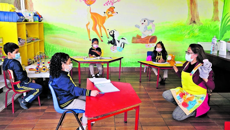 El MSPAS permitirá el retorno a clases en municipios en alerta roja. (Foto Prensa Libre: Hemeroteca PL)