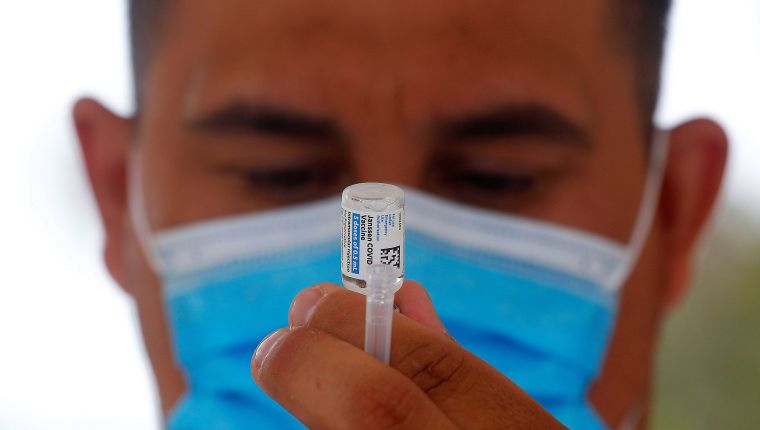 Guatemala ya aplica la tercera dosis contra el covid-19. (Foto Prensa Libre: Hemeroteca PL)
