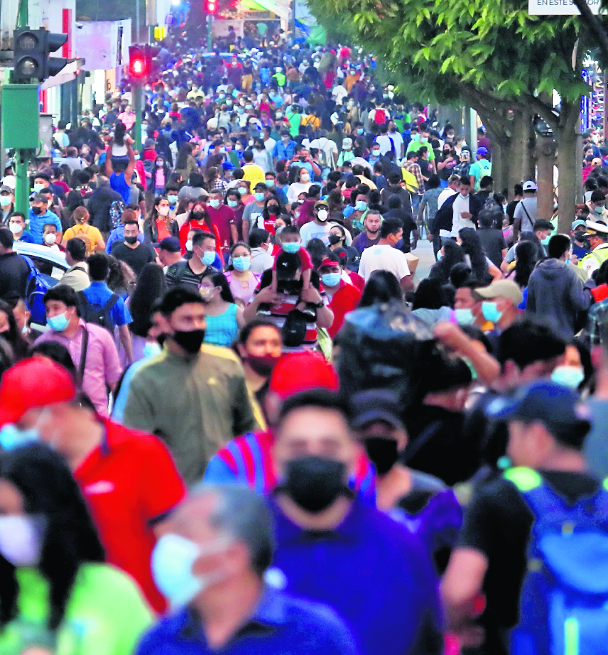 La presencia de la variante ómicron fue confirmada en el país, aunque sus síntomas son menos severos hay que prestarles atención. (Foto Prensa Libre: Hemeroteca PL)