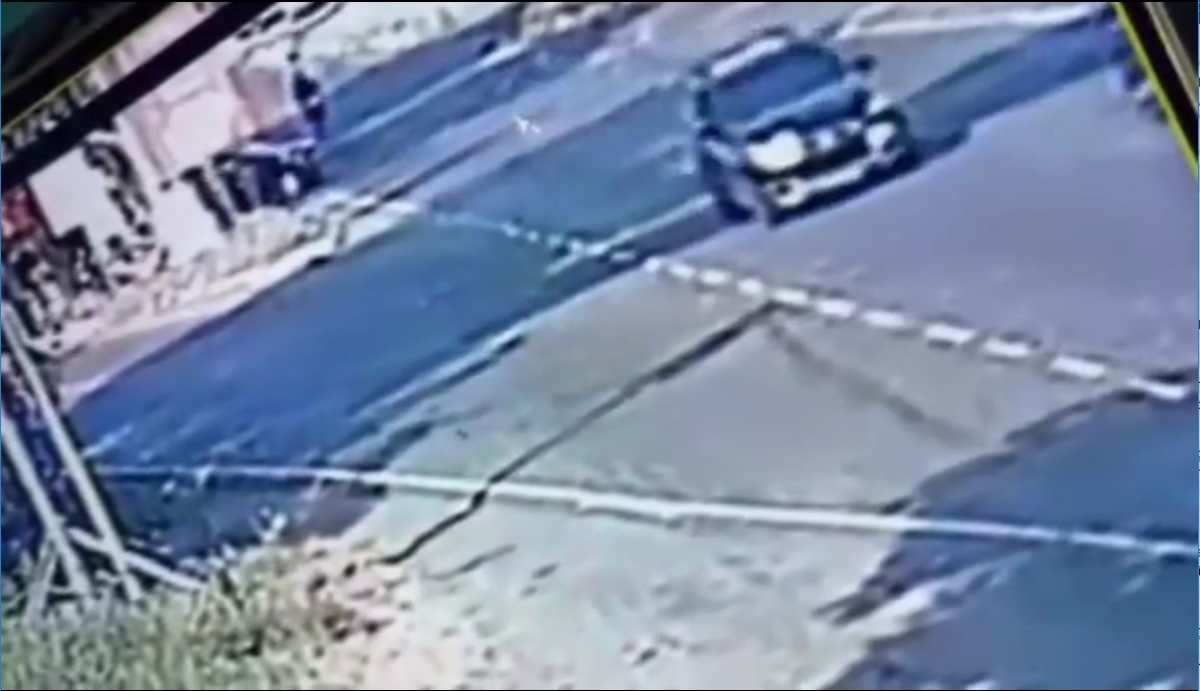 Video: Así fue el choque de un motorista contra un vehículo en Retalhuleu