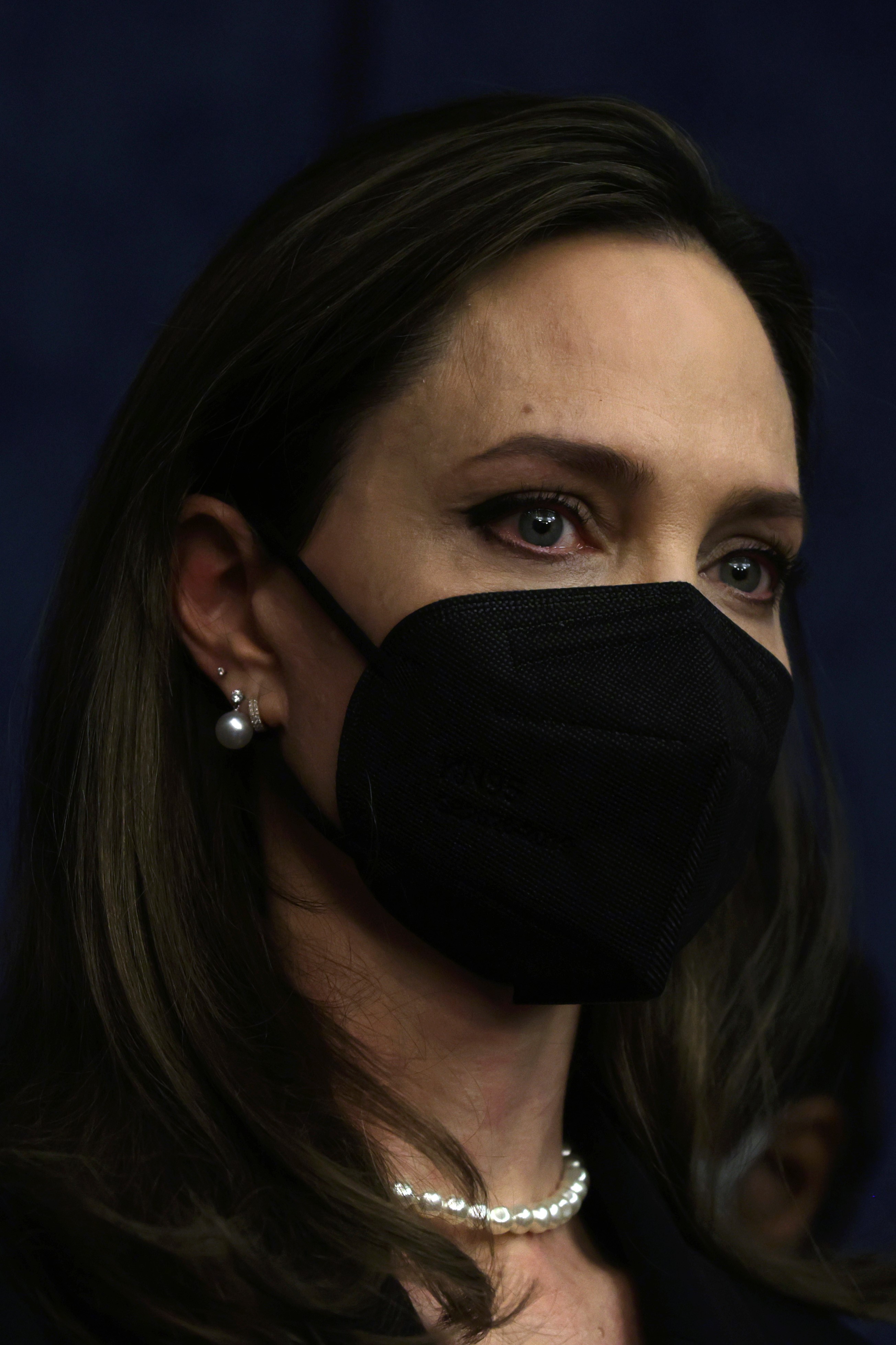 WASHINGTON, DC - FEBRUARY 09: Actress Angelina Jolie listens during a news conference at the U.S. Capitol February 9, 2022 in Washington, DC. A group of bipartisan U.S. senators held a news conference to announce a bipartisan modernized Violence Against Women Act (VAWA). Alex Wong/Getty Images/AFP == FOR NEWSPAPERS, INTERNET, TELCOS & TELEVISION USE ONLY ==