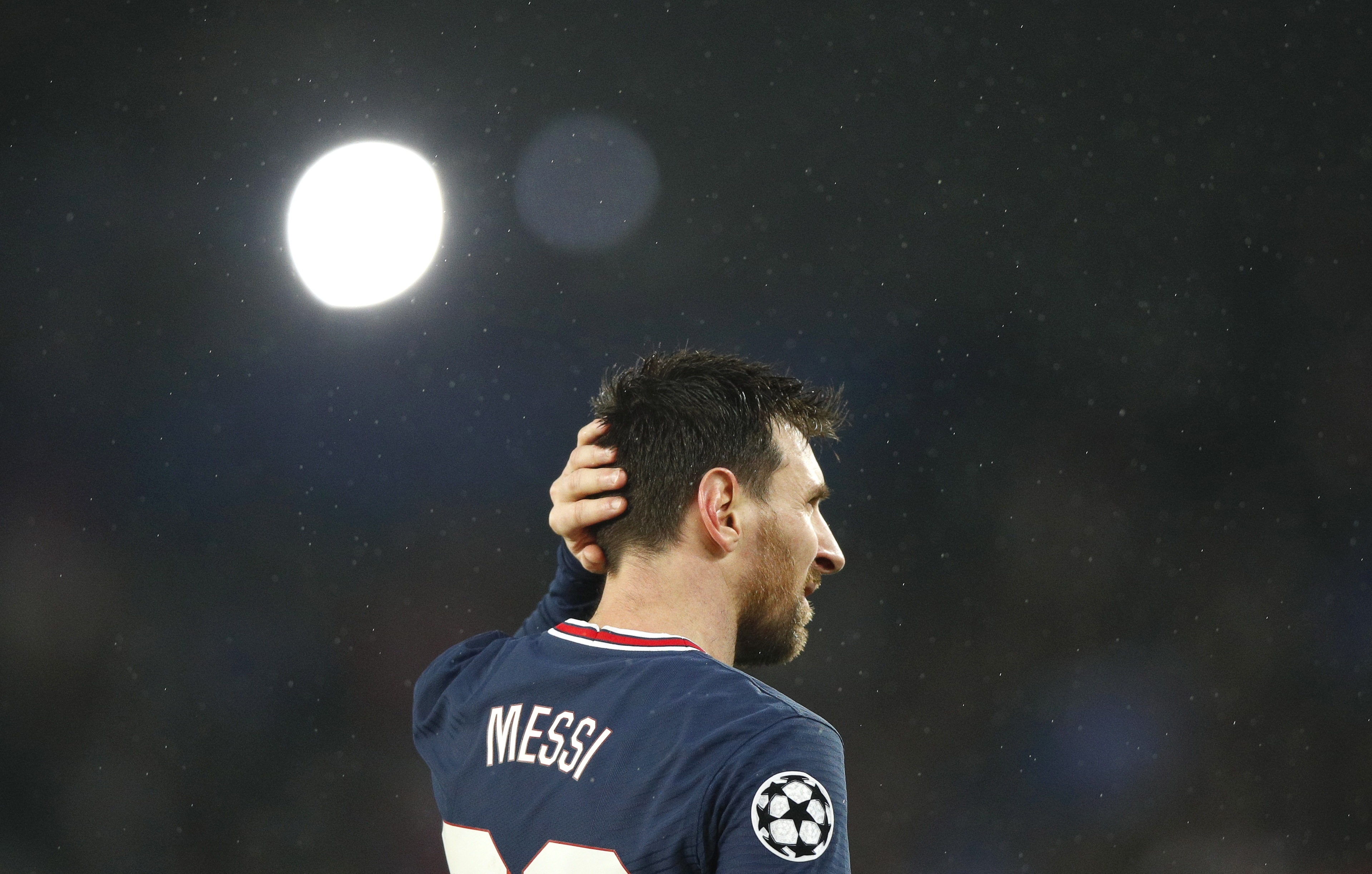 Leo Messi en el partido contra el Real Madrid por la Champions League. (Foto Prensa Libre: EFE)