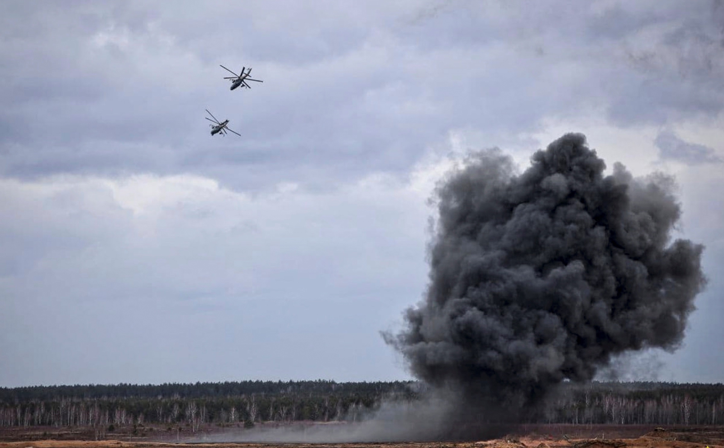 Los ensayos militares de Rusia se efectuaron en medio de la tensión ante una amenaza de invasión a ucrania. (Foto Prensa Libre: EFE)