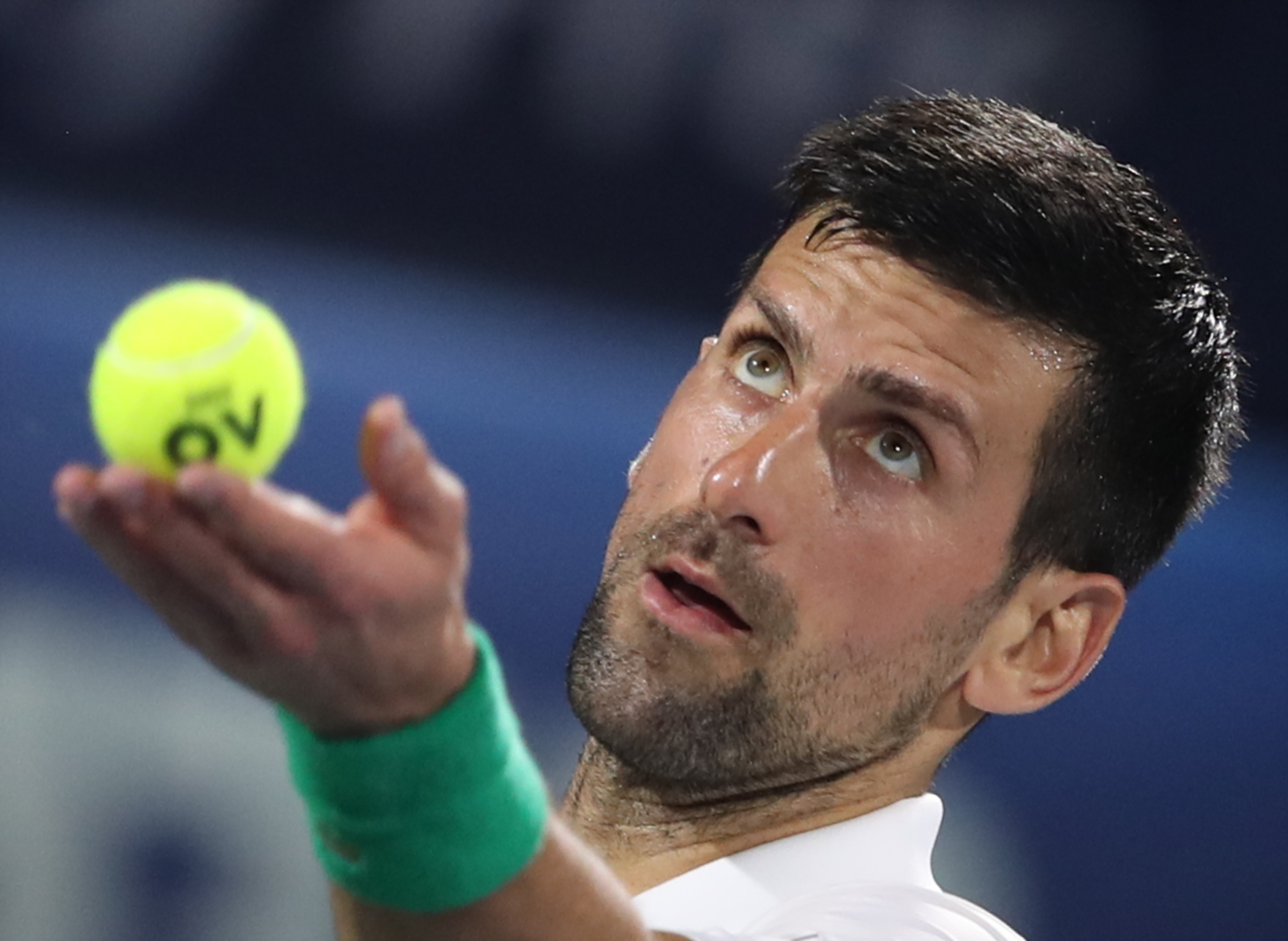 Novak Djokovic no estará en dos torneos que se disputarán en Estados Unidos porque no está vacunado contra la covid-19 y así no puede ingresar. Foto Prensa Libre: EFE.