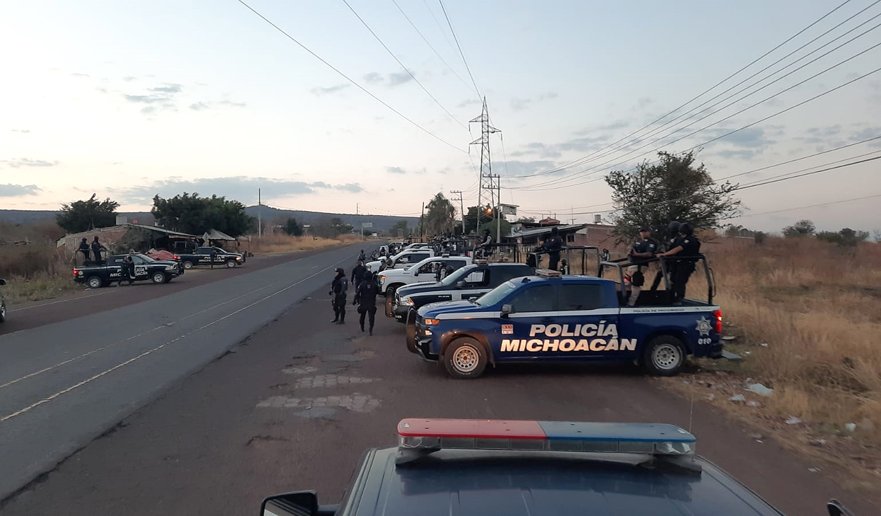 Sicarios en México sacan de un velorio a 17 personas y las acribillan