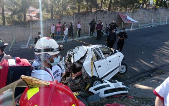 Accidente de tránsito en el km 19.5 de la ruta Interamericana deja luto. (Foto Prensa Libre: Víctor Chamalé)