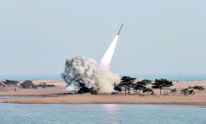 Corea del Norte sigue manteniendo y desarrollando sus programas nucleares y de misiles balísticos en violación de las resoluciones del Consejo de Seguridad. (Foto Prensa Libre: Hemeroteca PL)