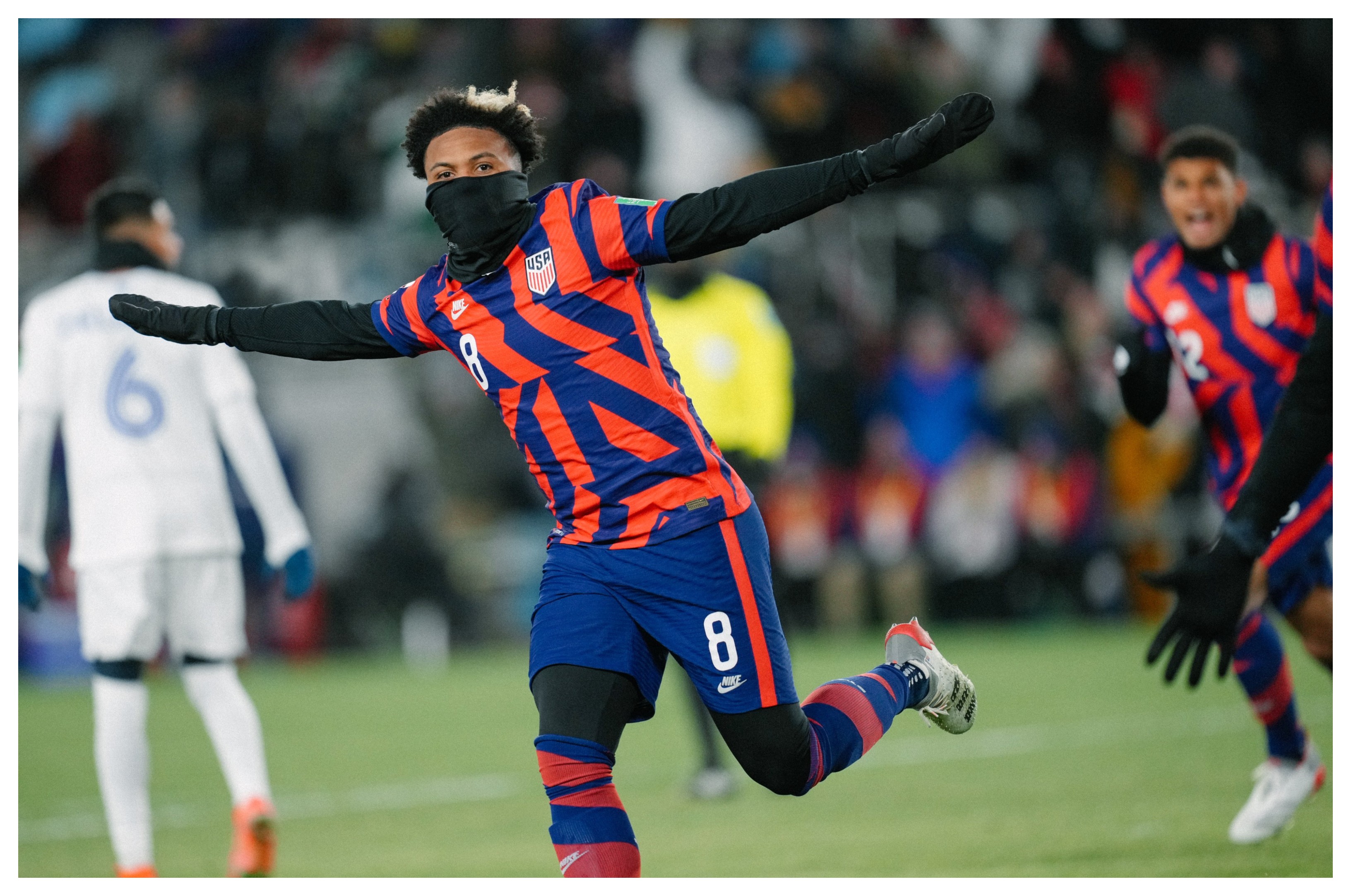 Weston McKennie, de Estados Unidos, vistió así en el juego ante Honduras. El jugador de la Juventus anotó uno de los tres goles de la selección norteamericana. Foto Selección de Estados Unidos.