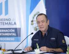 El presidente Alejandro Giammattei durante su gira de trabajo en El Progreso. (Foto Prensa Libre: Presidencia de la República)